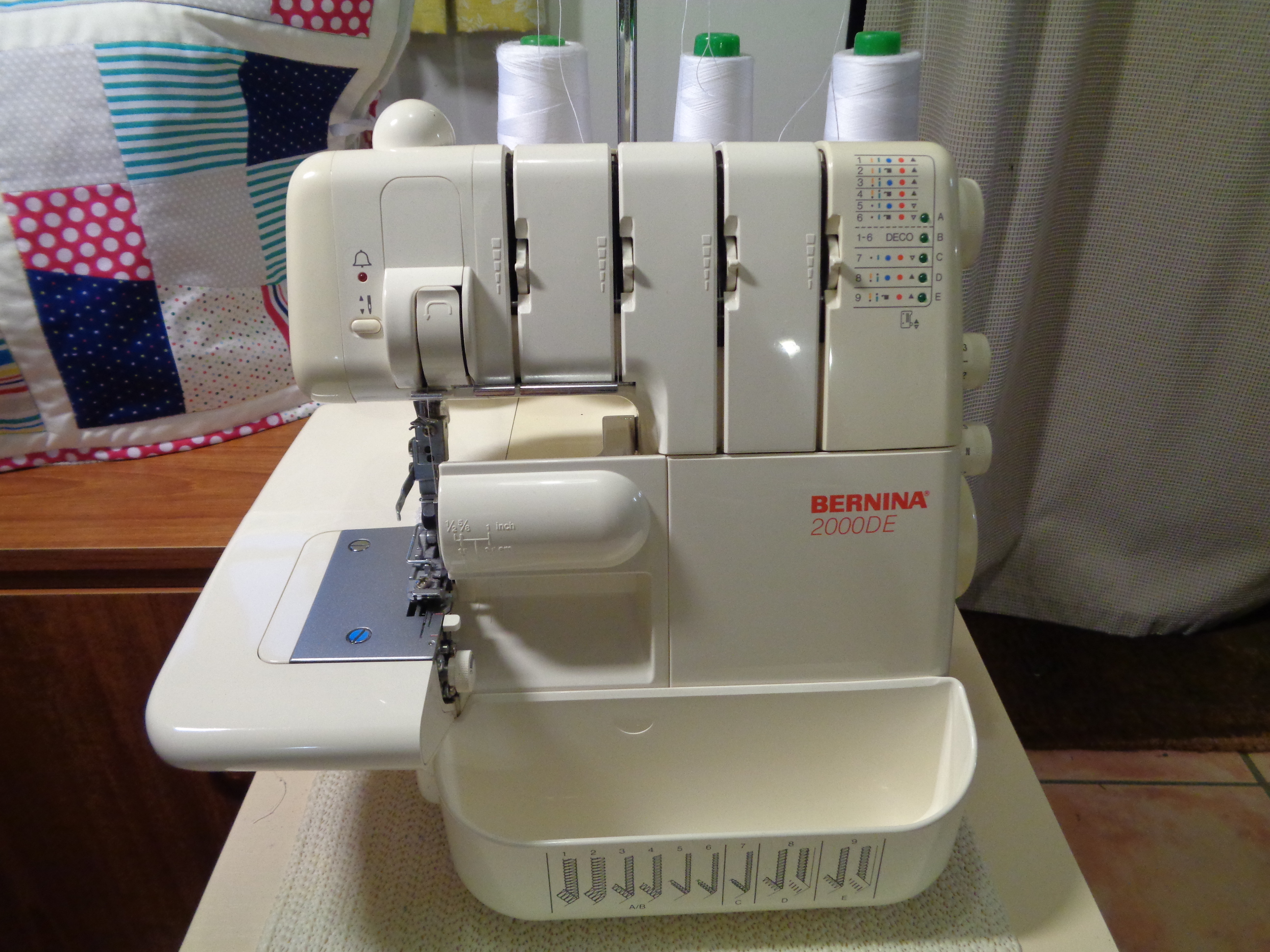 Bernina 2000DE