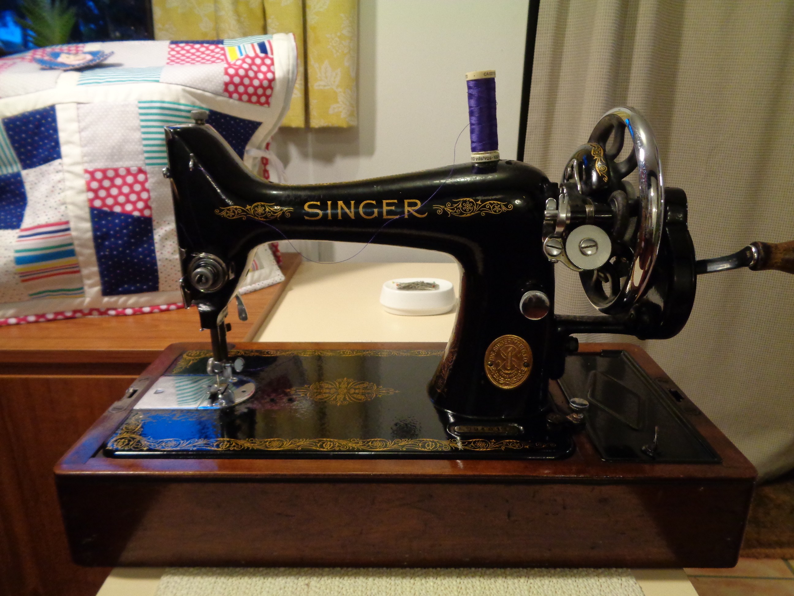 Singer Hand Machine
